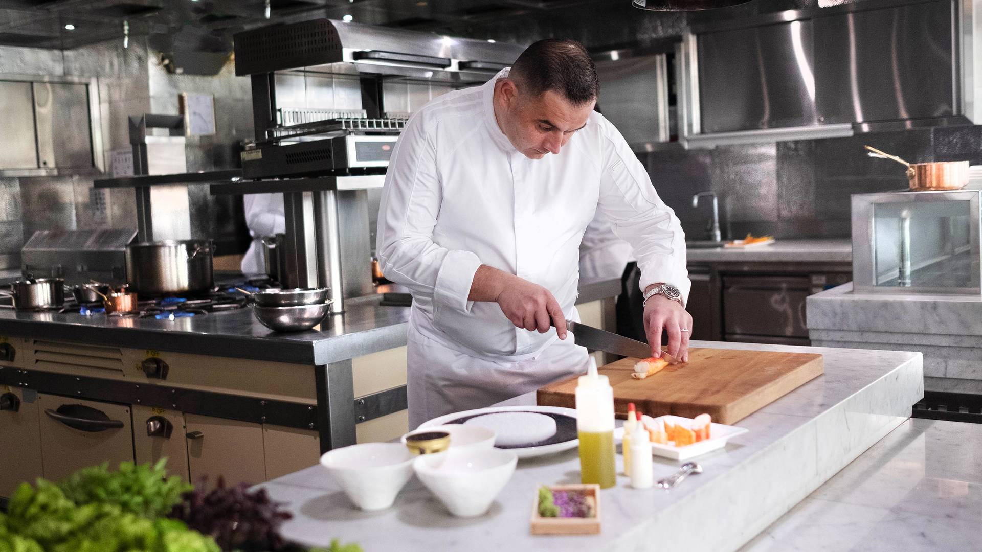 Jumeirah Burj Al Arab Francky Semblay in the kitchen_16-9