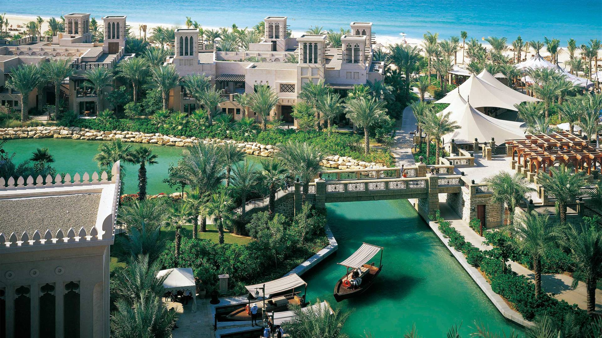 16-9_ Madinat-Jumeirah---Jumeirah-Dar-Al-Masyaf---Waterways